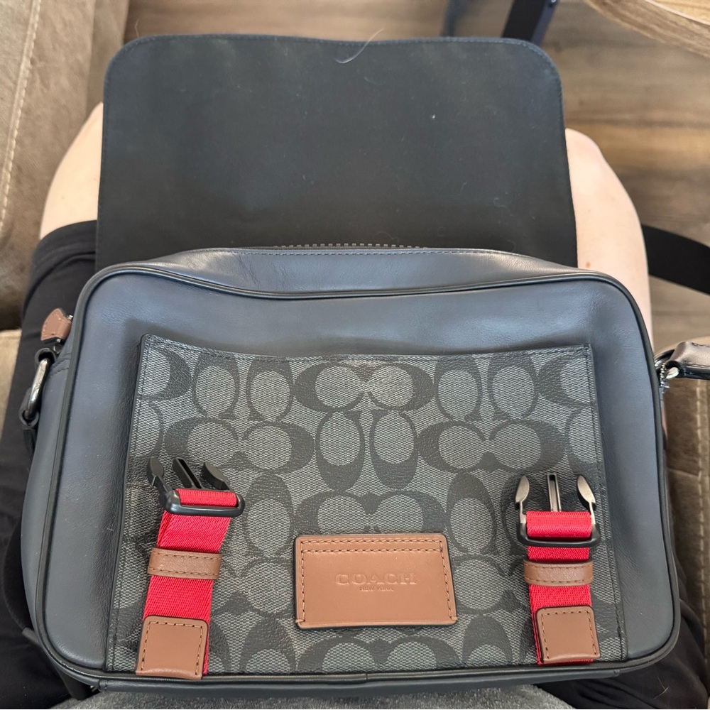 Coach Black and Red Backpack with Signature Style - Picture 4 of 13